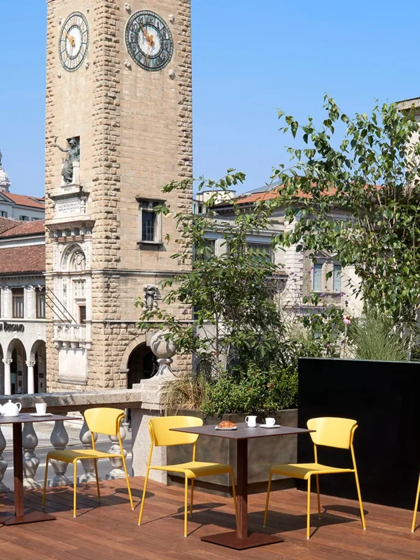 Καρέκλα εξωτερικού χώρου Lisa 2865 με μεταλλικό σκελετό – ιδανική για κήπους, καφέ και επαγγελματικά patios