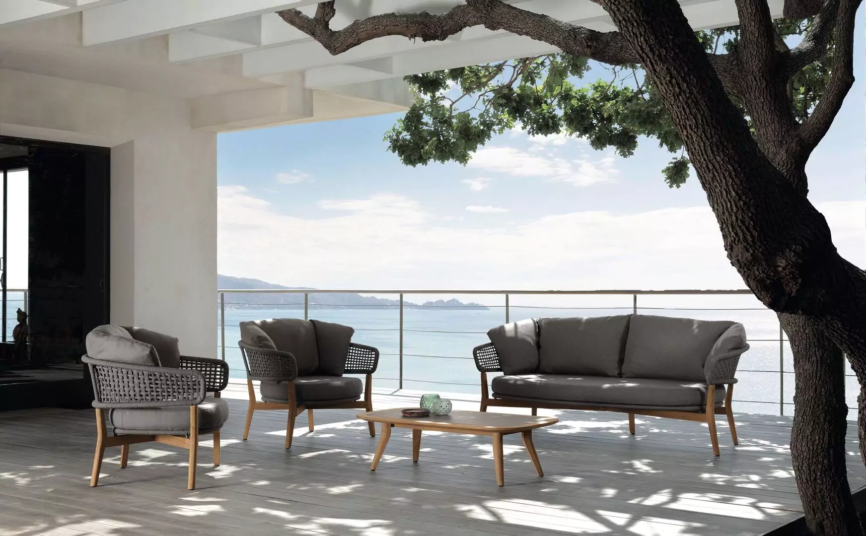 Ξαπλώστρα MOON//TEAK
