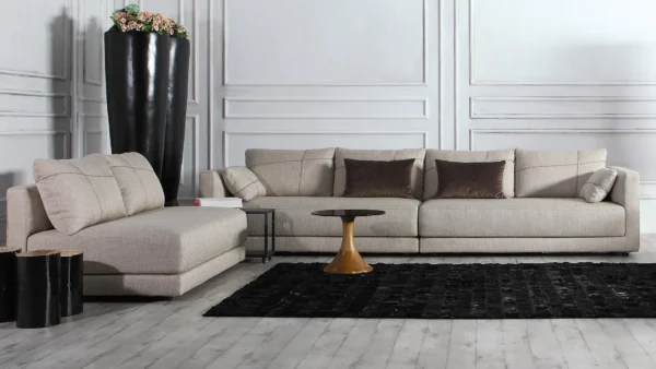 Γωνιακός καναπές Zaira με αποσπώμενα μαξιλάρια – άνεση και πολυτέλεια στο σαλόνι