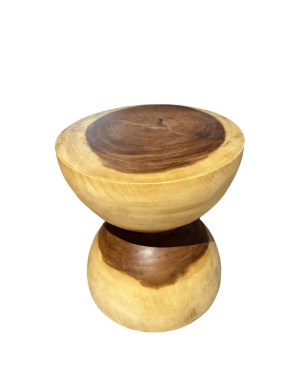 Μικρό στρογγυλό σκαμπό Round Suar – εργονομική επιλογή από φυσικό ξύλο