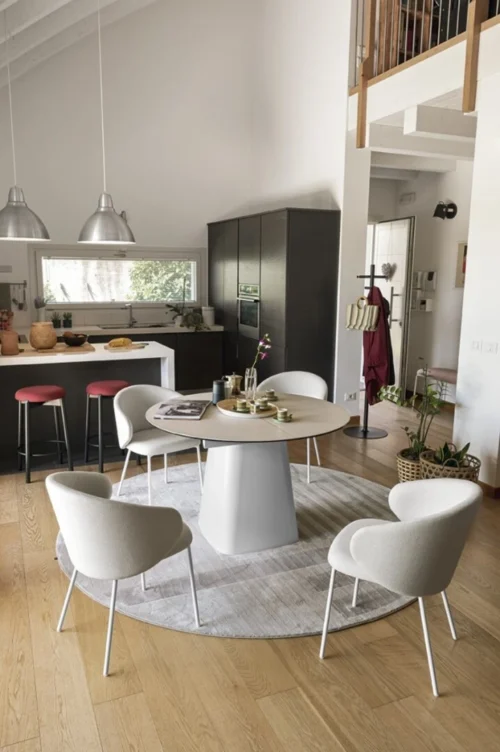 τραπεζι hey gio! minimal σχεδίαση, κατάλληλη για κήπο ή βεράντα – διαθέσιμη στο vestal.gr.