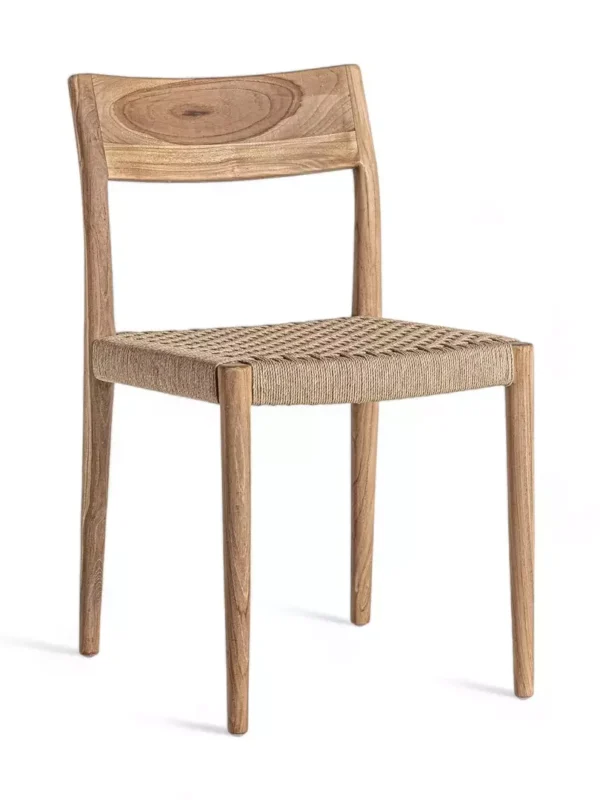 Καρέκλα εξωτερικού χώρου Biau – ξύλινη καρέκλα με χειροποίητη λεπτομέρεια, κατάλληλη για αίθρια και αυλές
