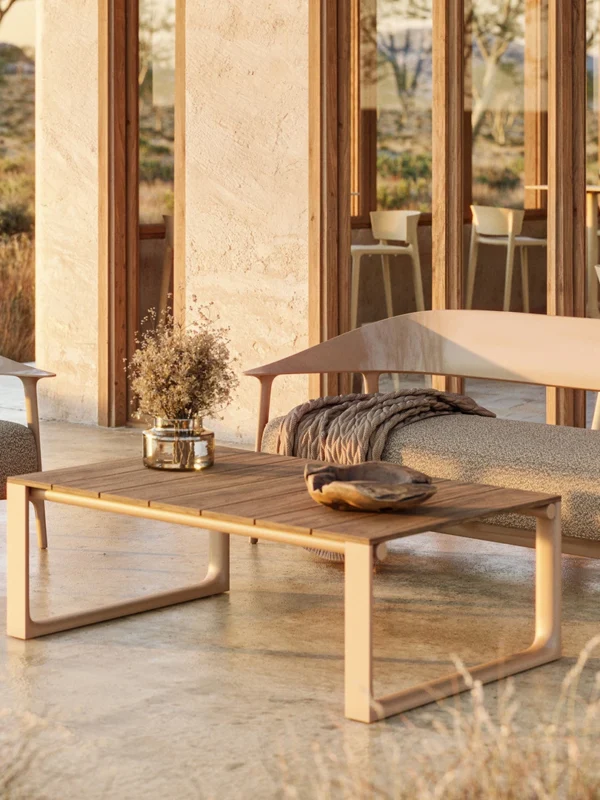 vondom γλαστρα Εξωτερικου Χώρου pezzettina minimal σχεδίαση, κατάλληλη για κήπο ή βεράντα – διαθέσιμη στο vestal.gr.