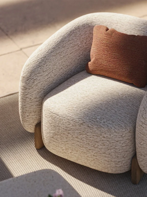 vondom πολυθρονα Εξωτερικου Χώρου pezzettina minimal σχεδίαση, κατάλληλη για κήπο ή βεράντα – διαθέσιμη στο vestal.gr.