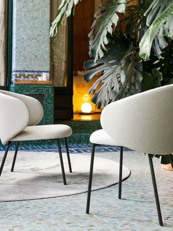 Πολυθρόνα Tuka