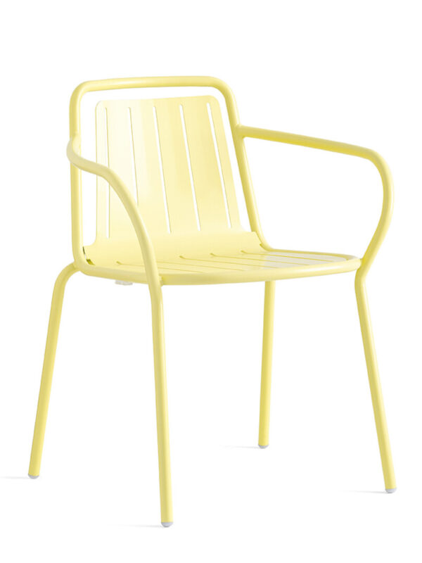 Κίτρινη πολυθρόνα Easy με μίνιμαλ αισθητική και χρωματική ένταση