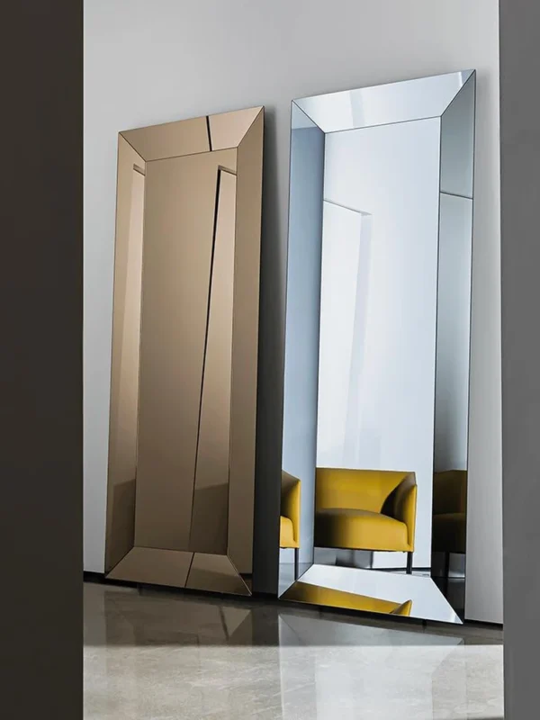 Καθρέφτης Denver της Sovet Italia με γεωμετρικό πλαίσιο και μοντέρνο design
