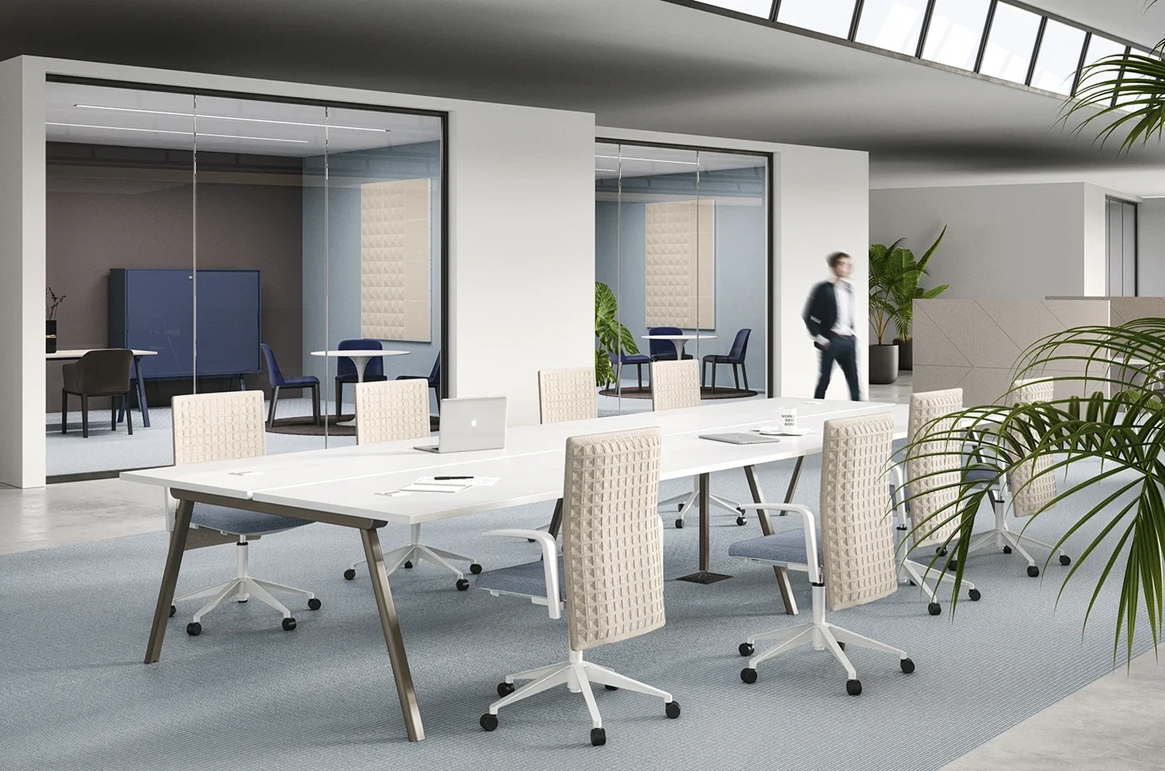 Εργονομική περιστρεφόμενη καρέκλα γραφείου με γκρι ψηλή πλάτη, κίτρινο κάθισμα και λευκή βάση με ροδάκια σε λευκό φόντο.