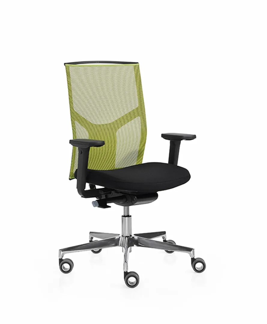 Εργονομική καρέκλα γραφείου με μαύρη διάτρητη πλάτη και κόκκινο κάθισμα σε βάση με ροδάκια